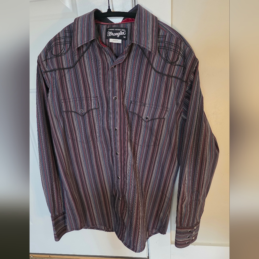 Wrangler Vintage Long Sleeve Embroidered Western Snap Shirt Medium